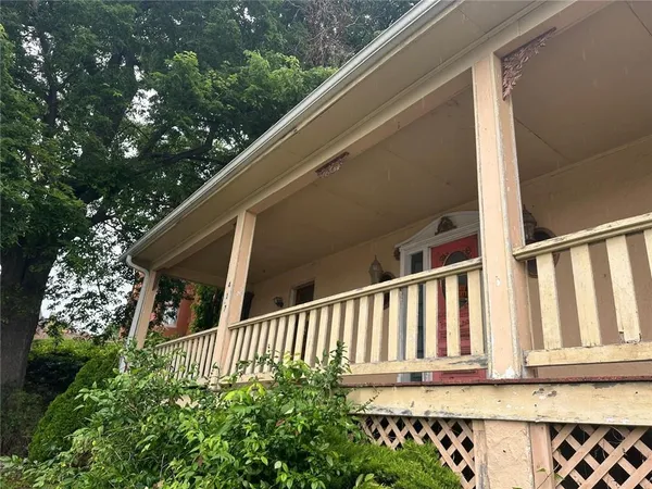 $94,500 | 415 South 9th Street, St. Joseph, MO 64501