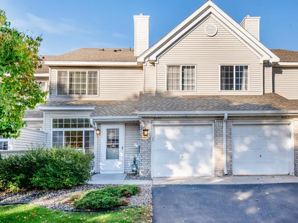 $199,900 | 9175 Troon Court, Woodbury, MN 55125