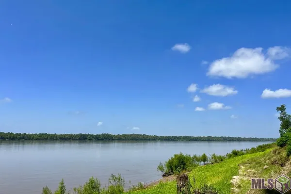$698,400 | 27 Cat Island Road, St. Francisville, LA 70775