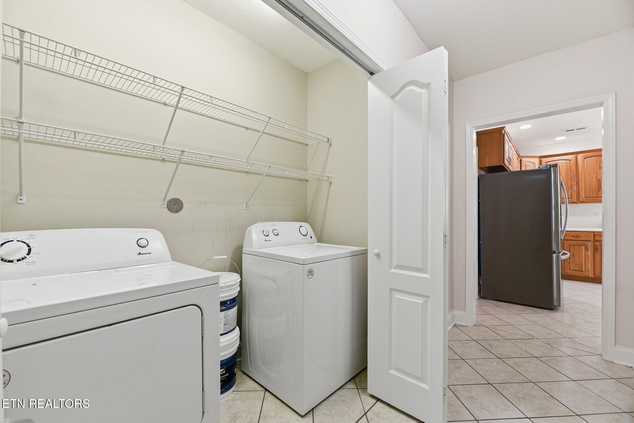 221 Sweetgum Lane Oak Ridge, TN 37830 - Photo 17 of 38 17-web-or-mls-DSC_9630