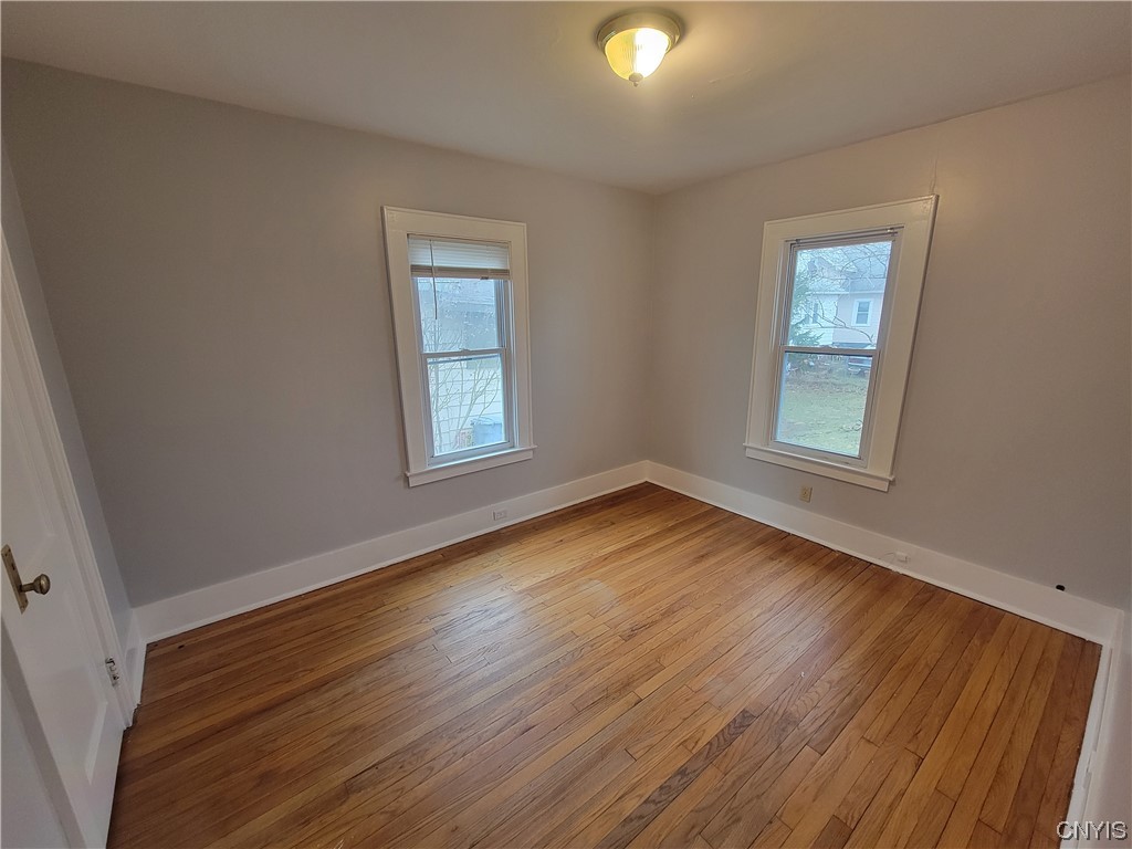 811 Ballantyne Road Syracuse, NY 13207 - Photo 13 of 17