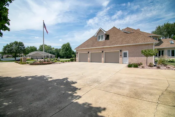 $575,000 | 284 Barrington Lane, Bourbonnais, IL 60914