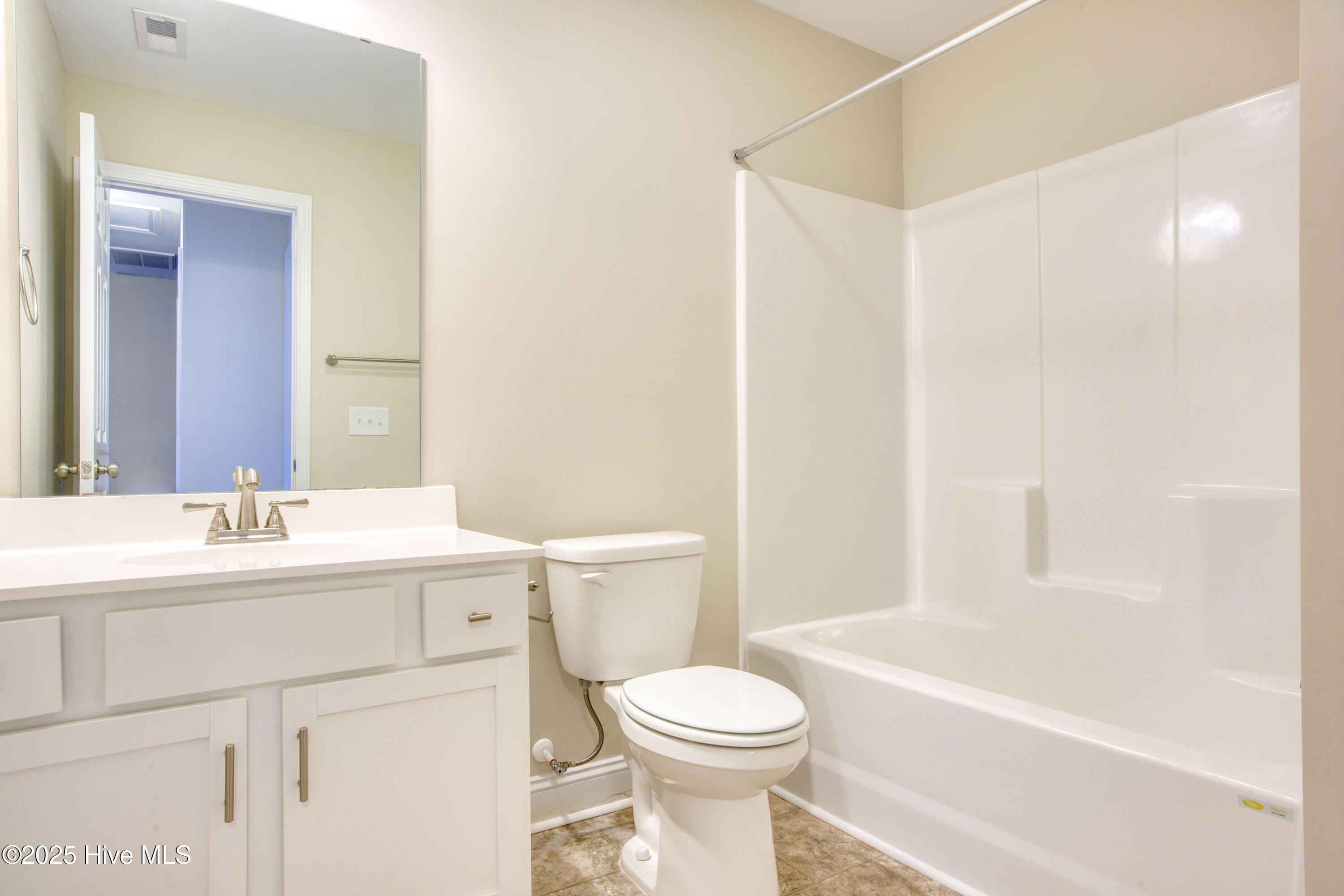 329 South Stingray Lane Holly Ridge, NC 28445 - Photo 16 of 19 329 Stingray - Interiors - Edited_4