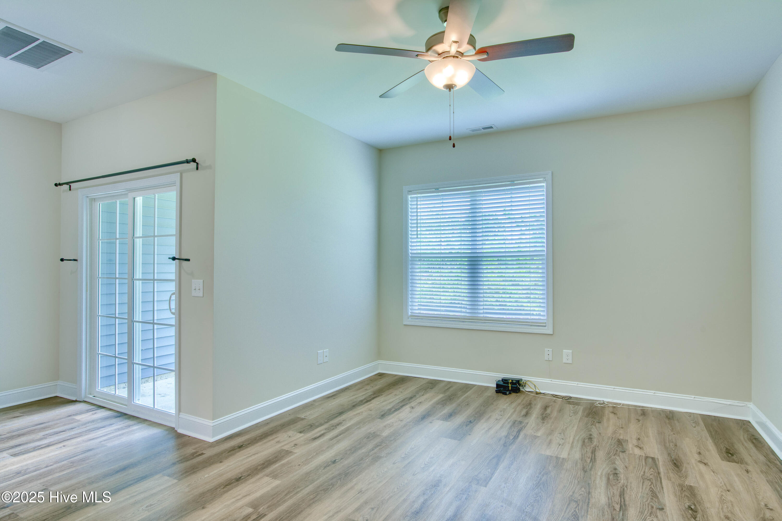 329 South Stingray Lane Holly Ridge, NC 28445 - Photo 5 of 19 329 Stingray - Interiors - Edited_16