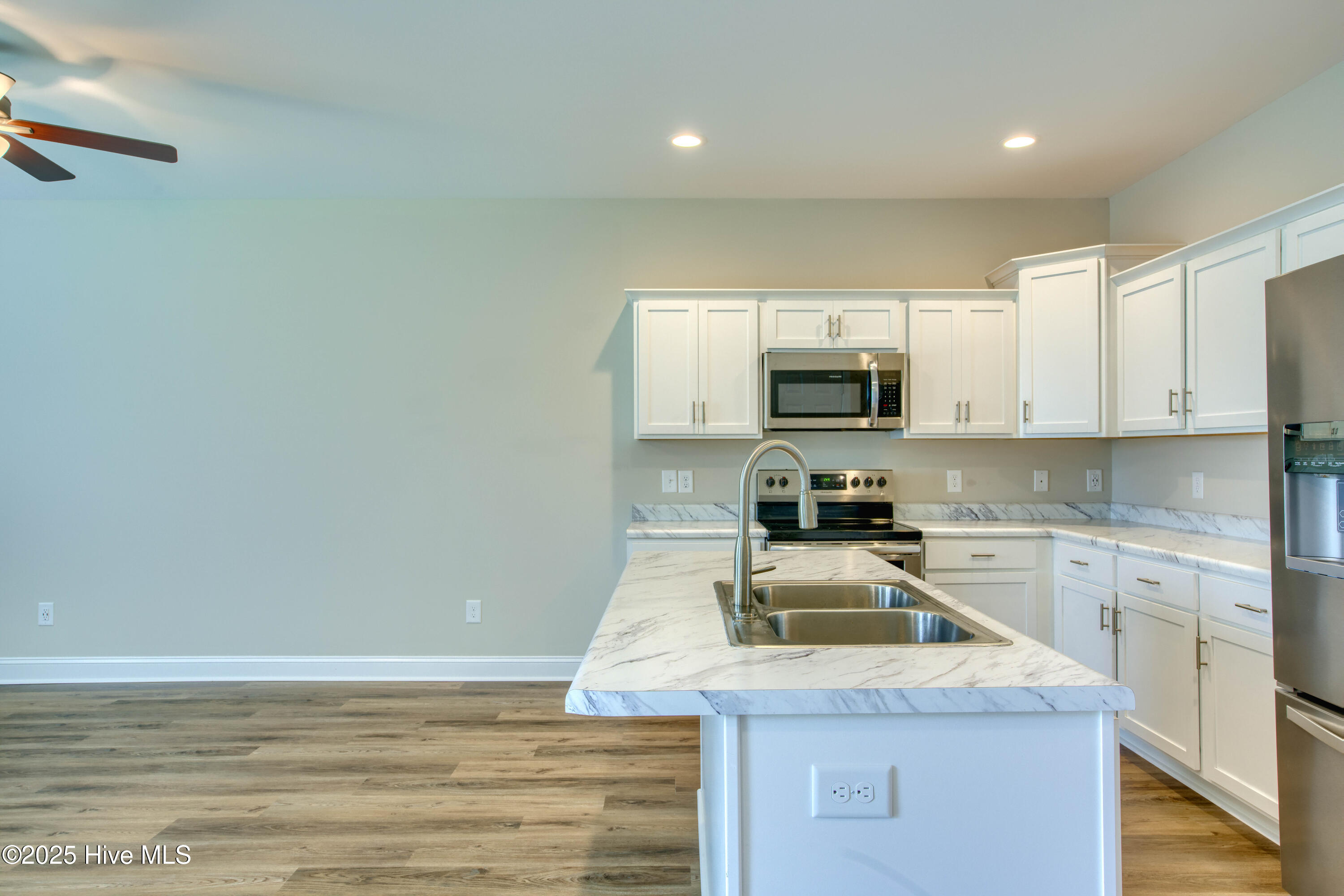 329 South Stingray Lane Holly Ridge, NC 28445 - Photo 9 of 19 329 Stingray - Interiors - Edited_12