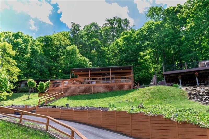 573 Lake Side Road Addison, PA 15411 - Photo 1 of 25