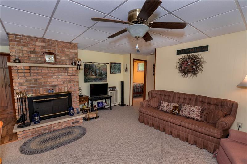 573 Lake Side Road Addison, PA 15411 - Photo 5 of 25