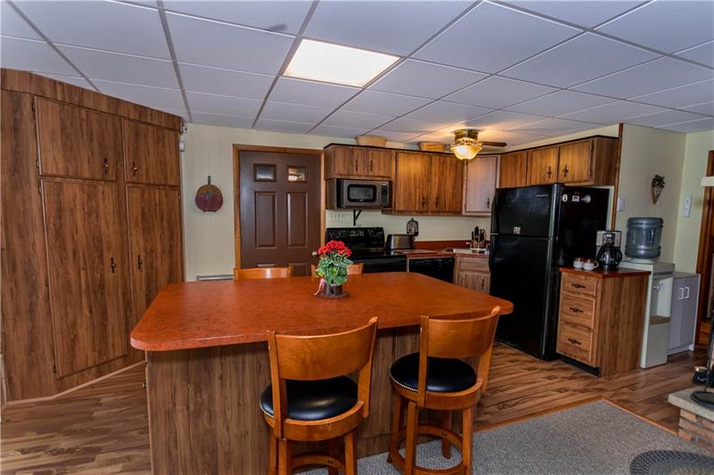 573 Lake Side Road Addison, PA 15411 - Photo 7 of 25