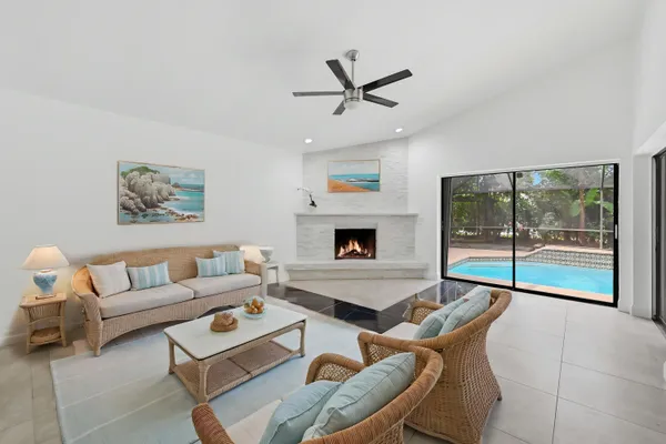 $889,999 | 9033 Northwest 47th Court, Coral Springs, FL 33067