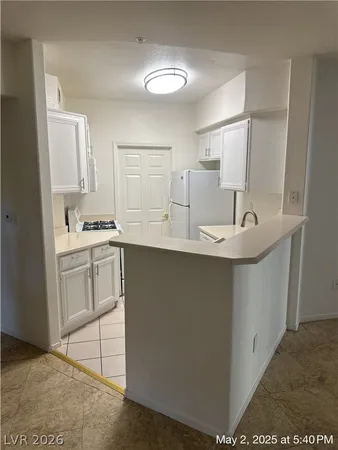 $1,350 | 7119 South Durango Drive, Unit 208, Las Vegas, NV 89113