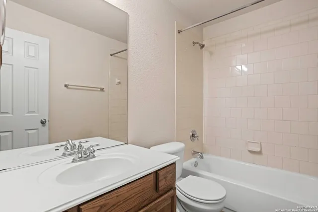 $3,450 | 819 Steubing Oaks, San Antonio, TX 78258