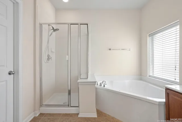 $3,450 | 819 Steubing Oaks, San Antonio, TX 78258