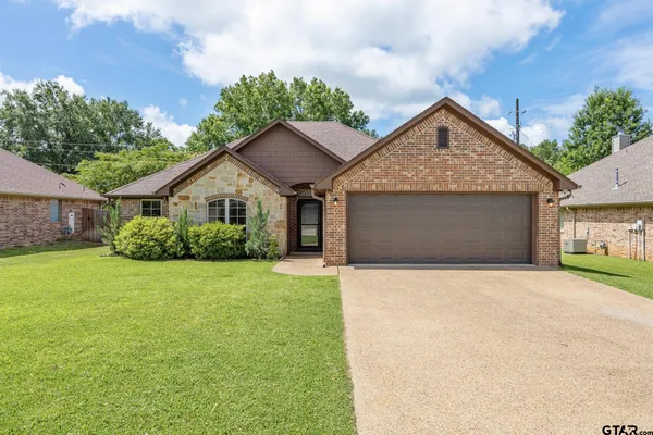 $339,999 | 11171 Water Oak Drive, Flint, TX 75762