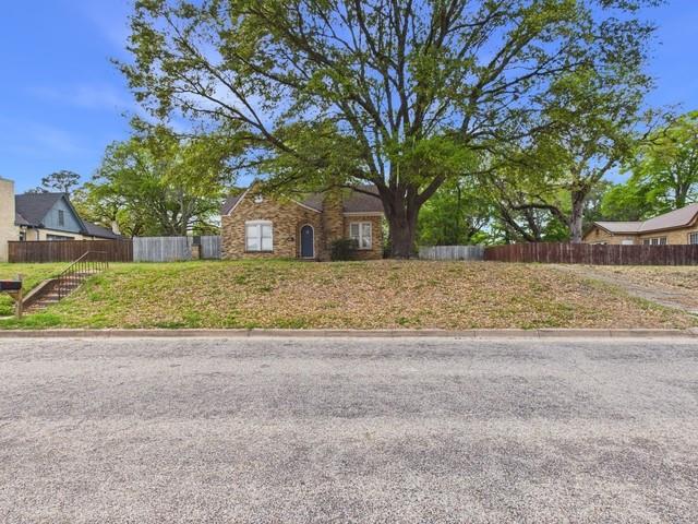 224 South Pinkerton Street Athens, TX 75751 - Photo 15 of 22