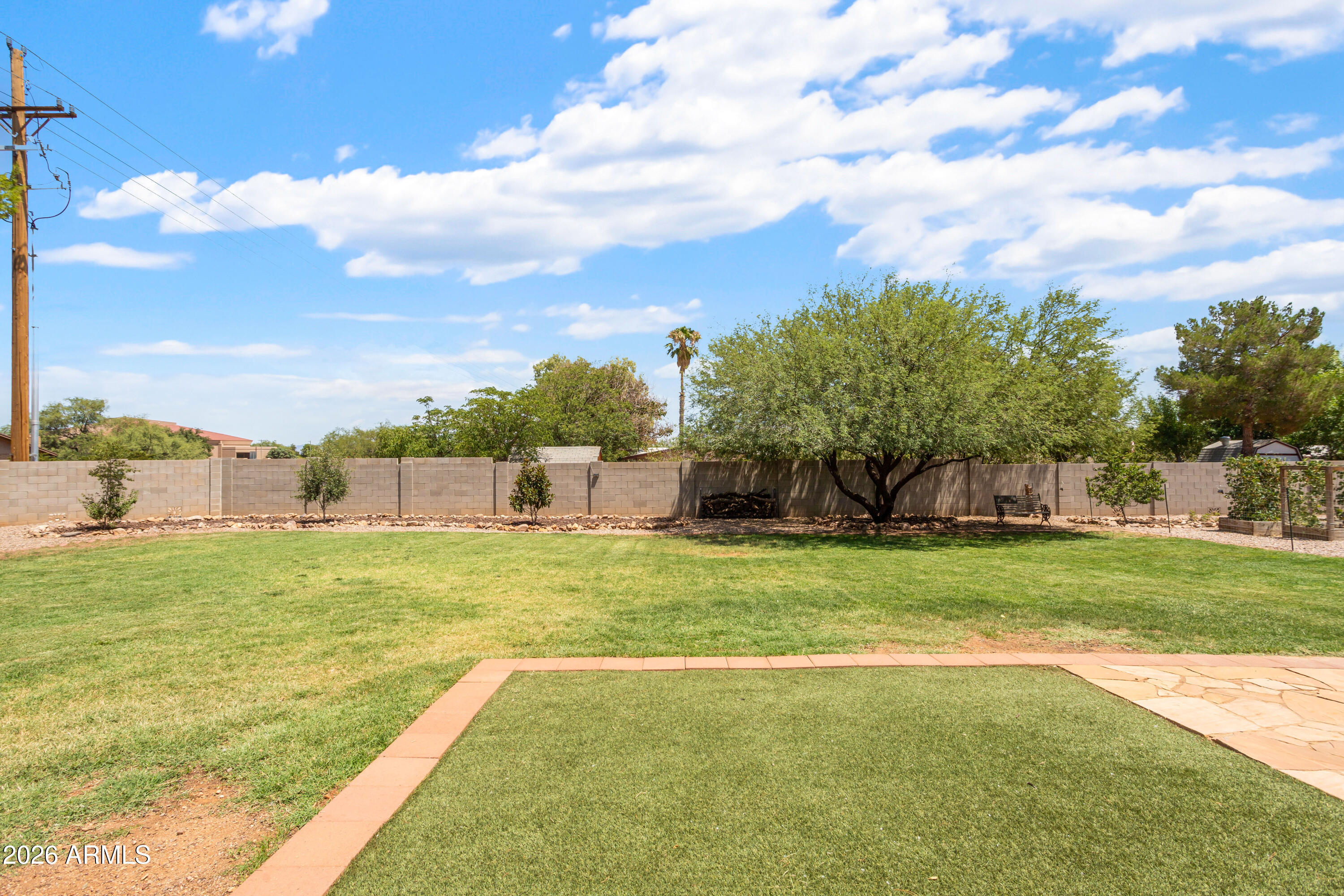 805 Suffolk Road Sierra Vista, AZ 85635 - Photo 42 of 49 backyard