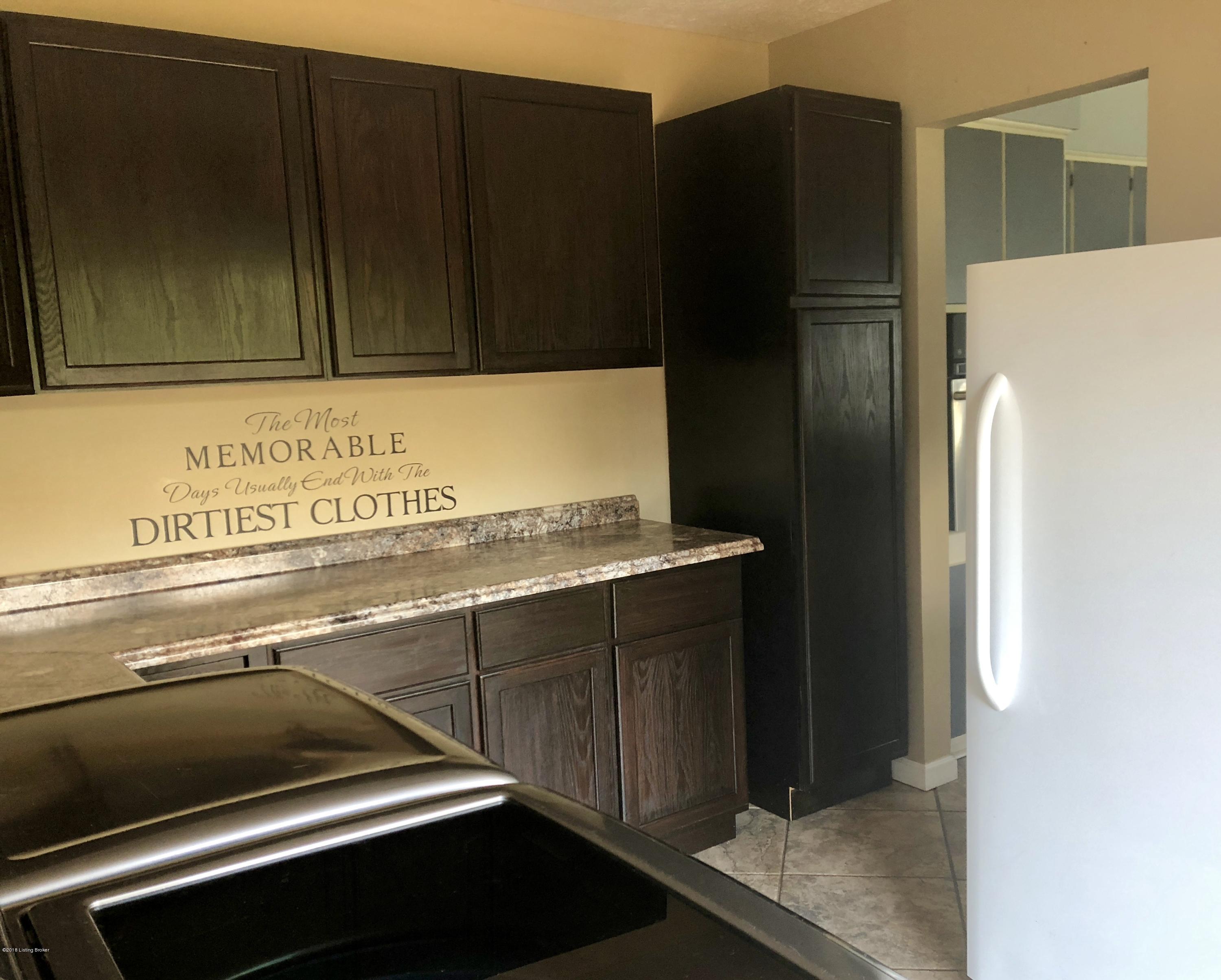 171 Hillcrest Lane Springfield, KY 40069 - Photo 40 of 43 Laundry Room