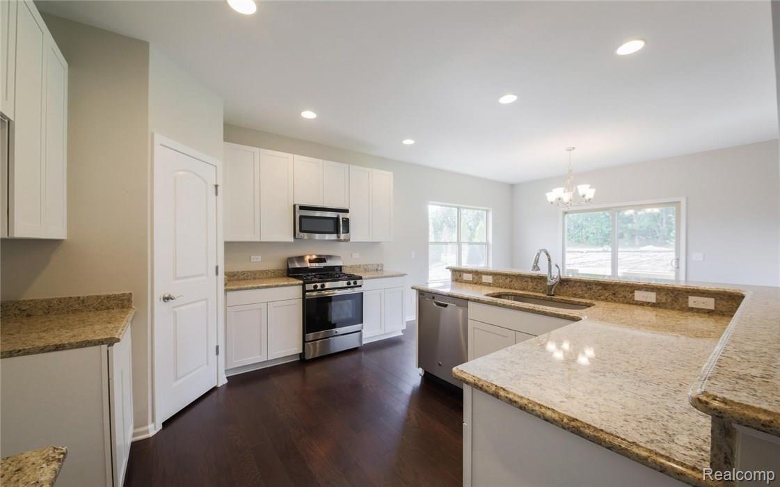 5477 Woodfall Road Clarkston, MI 48348 - Photo 24 of 31 24.jpg