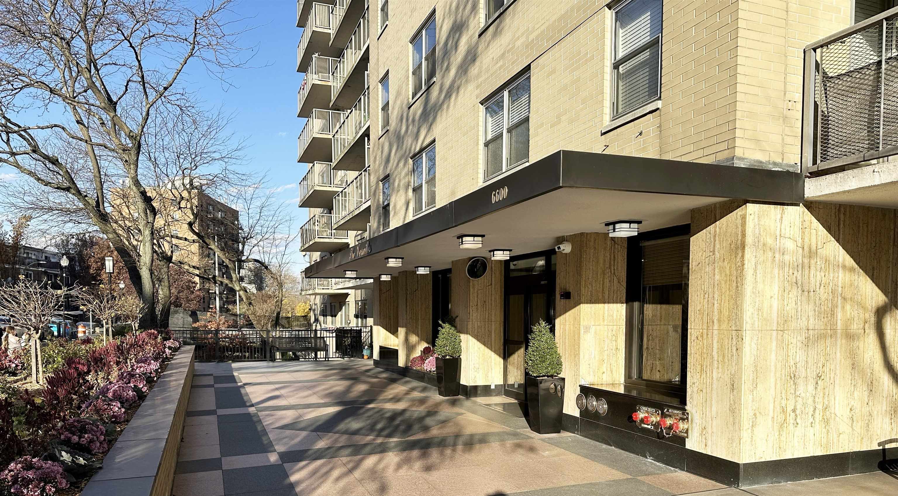 6600 Boulevard East, Unit 7H, West New York, NJ 07093 Compass