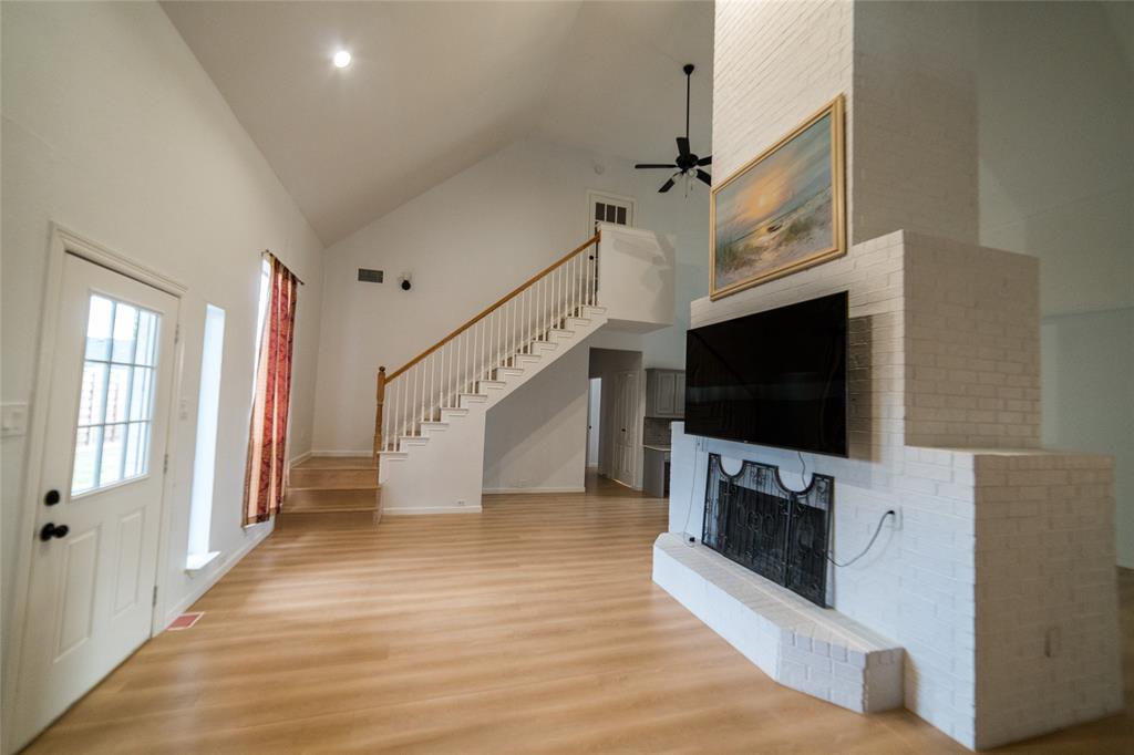 954 Lloyd's Road Little Elm, TX 75068 - Photo 10 of 32 Living room