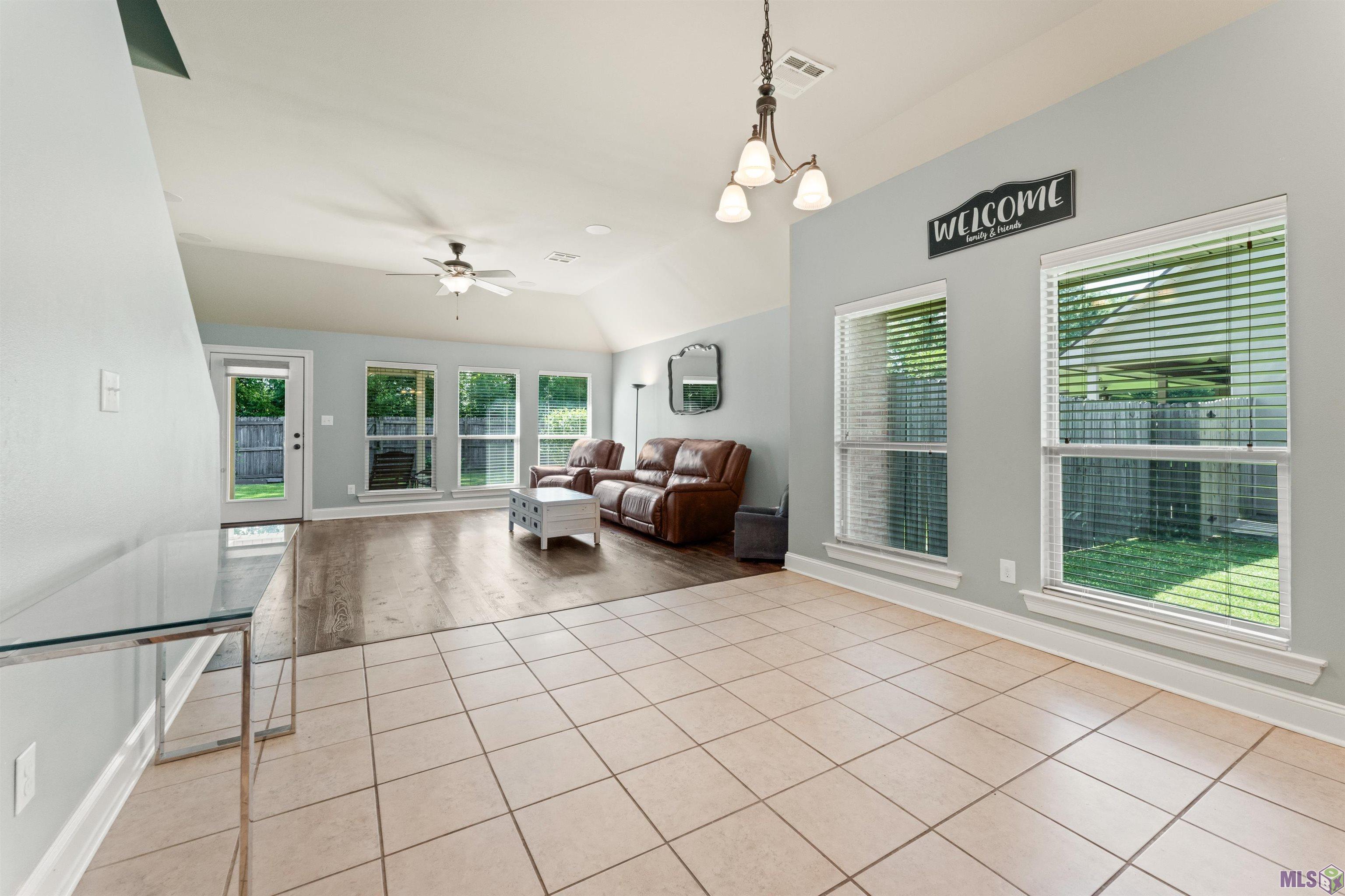 10063 Montrachet Drive Baton Rouge, LA 70817 - Photo 13 of 31