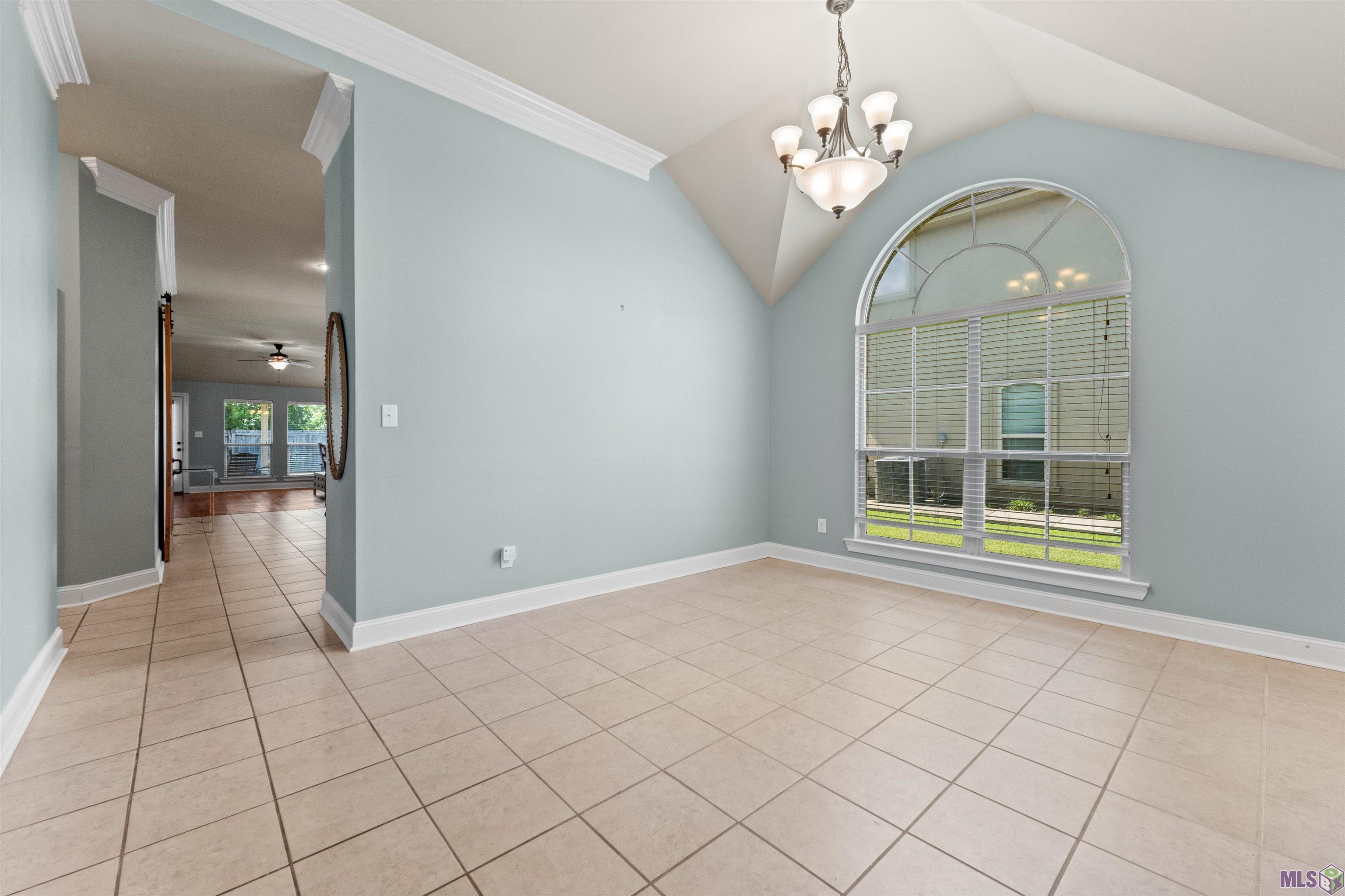 10063 Montrachet Drive Baton Rouge, LA 70817 - Photo 4 of 31