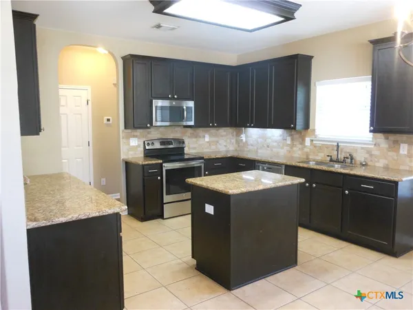 $1,700 | 2242 Lakeline Drive, New Braunfels, TX 78130