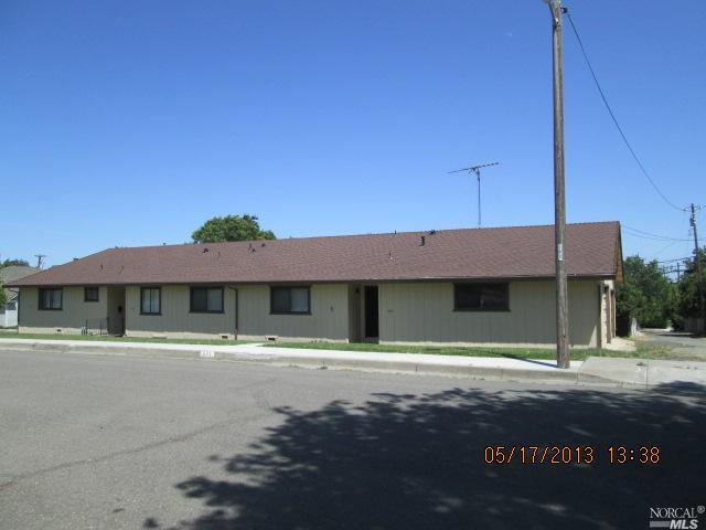 521 South 3rd Street Rio Vista, CA 94571 - Photo 1 of 1 a front view of a building with a garden