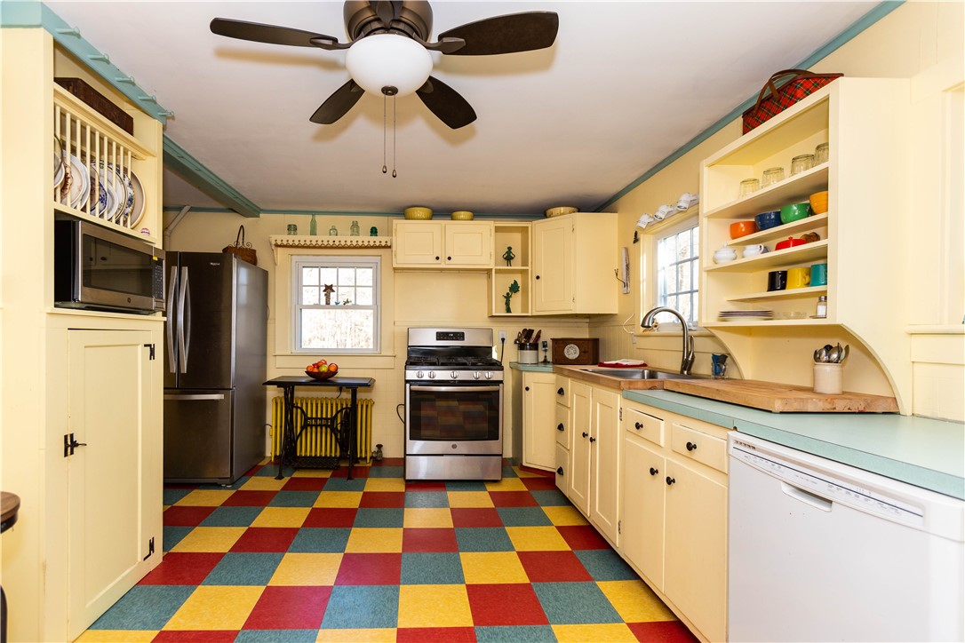 600 Lapham Farm Road Burrillville, RI 02839 - Photo 6 of 40