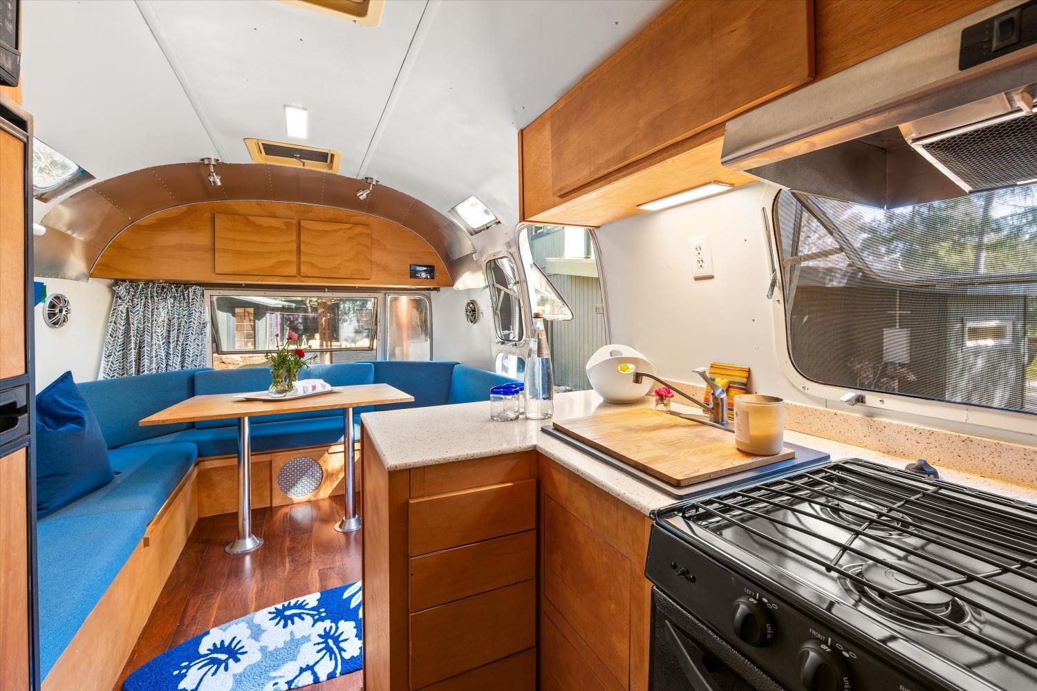 3541 Thacher Road Ojai, CA 93023 - Photo 39 of 50 a dinning table and chairs in the patio