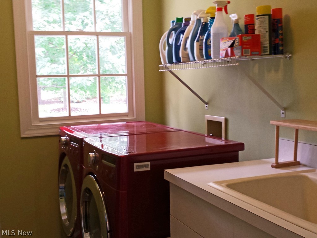 991 Bell Road South Russell, OH 44022 - Photo 15 of 25 1st floor laundry room