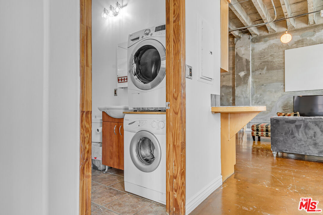 312 West 5th Street, Unit 218 Los Angeles, CA 90013 - Photo 12 of 20