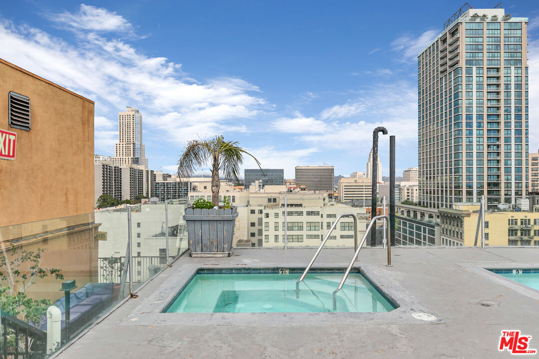 312 West 5th Street, Unit 218 Los Angeles, CA 90013 - Photo 15 of 20