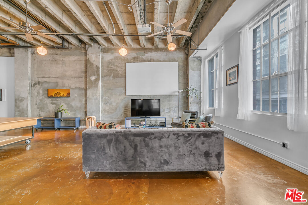 312 West 5th Street, Unit 218 Los Angeles, CA 90013 - Photo 6 of 20