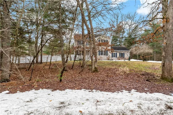 $699,000 | 5 Bracken Hill Court, Richmond, RI 02812