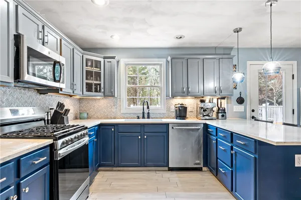 $699,000 | 5 Bracken Hill Court, Richmond, RI 02812
