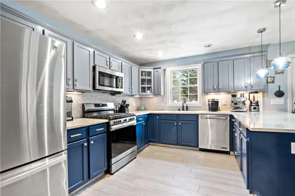 $699,000 | 5 Bracken Hill Court, Richmond, RI 02812