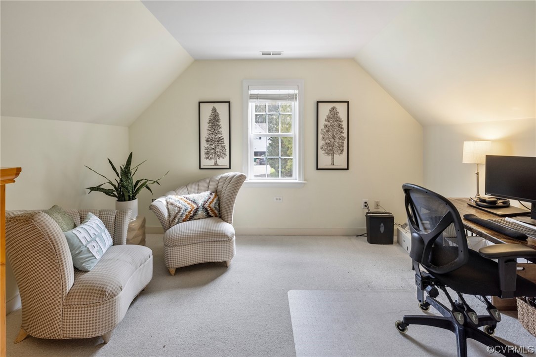 2540 Dunham Road Henrico, VA 23233 - Photo 21 of 40 a living room with furniture and a window