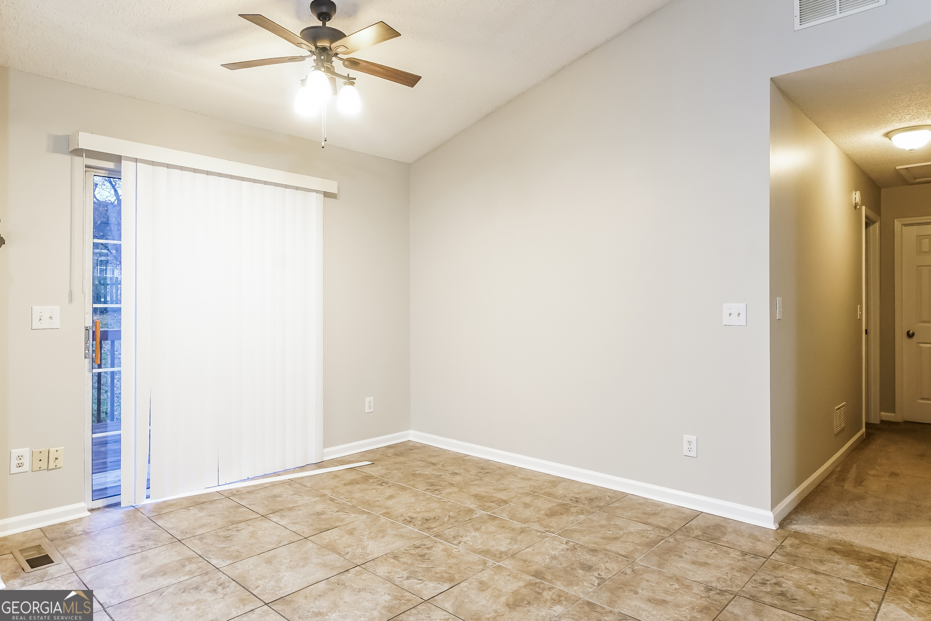 234 Bainbridge Circle Dallas, GA 30132 - Photo 5 of 17