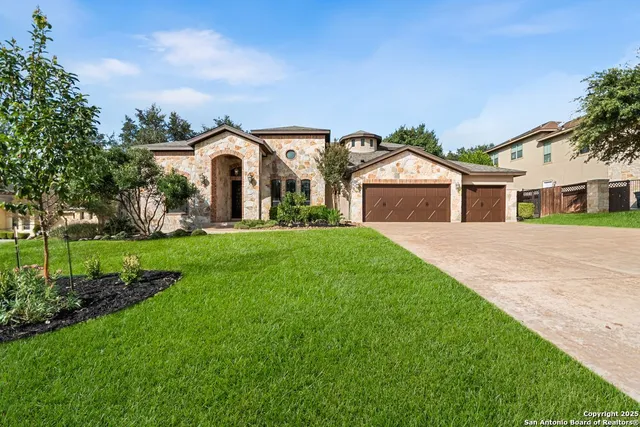 $815,000 | 27627 Legacy Woods, Boerne, TX 78015