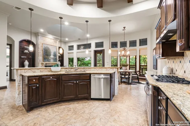$815,000 | 27627 Legacy Woods, Boerne, TX 78015