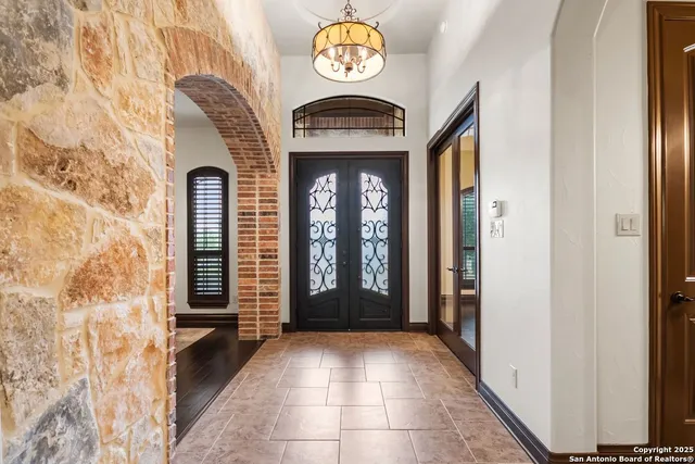 $815,000 | 27627 Legacy Woods, Boerne, TX 78015