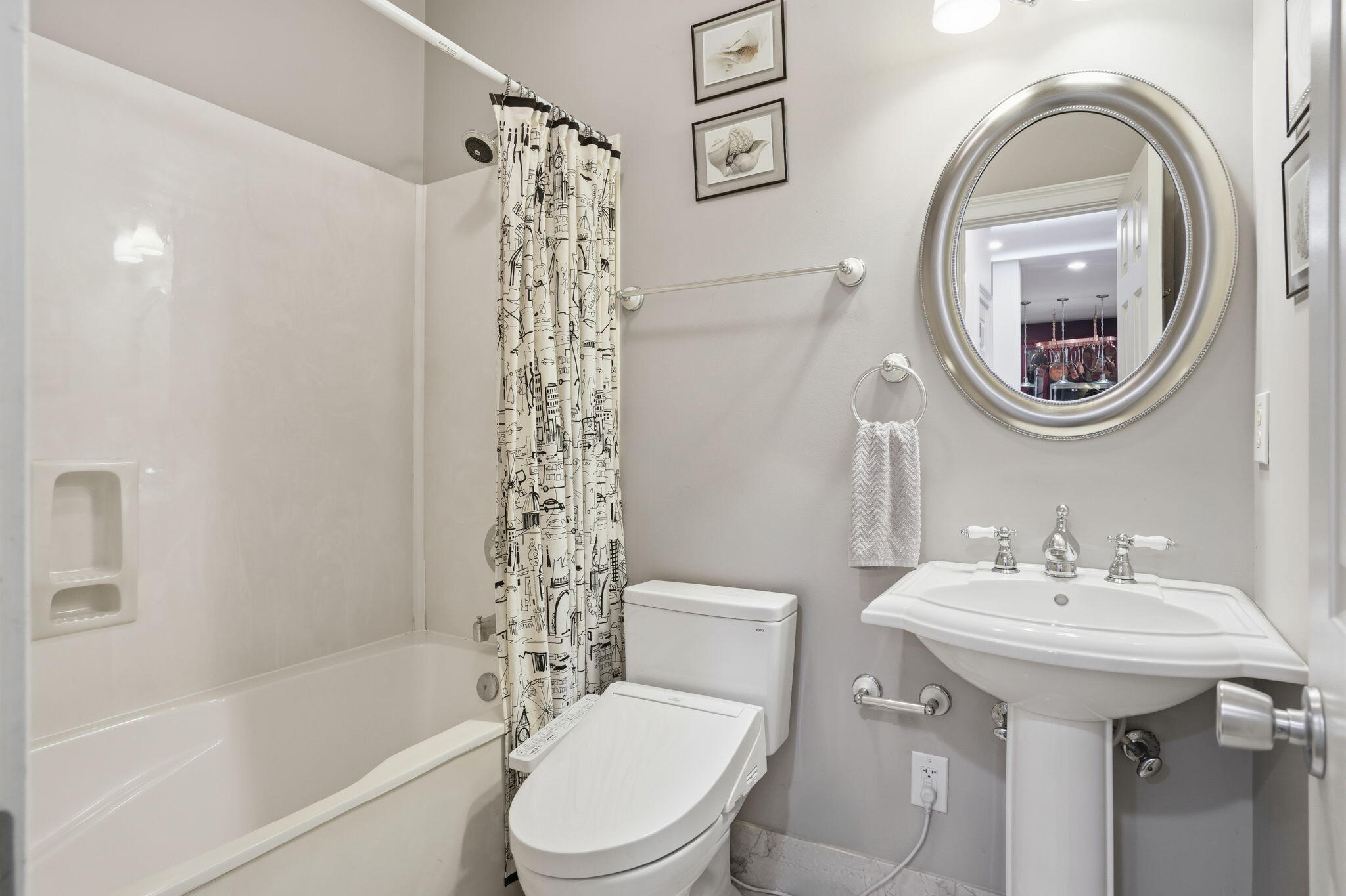 3334 Merion Place Mount Pleasant, SC 29466 - Photo 11 of 59 37-web-or-mls-049_DSC03961_1