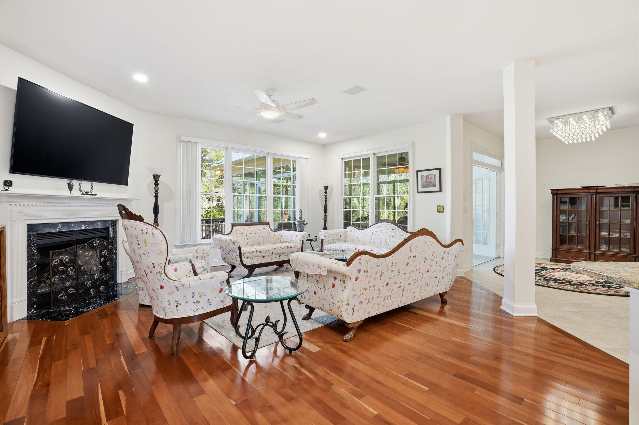 3334 Merion Place Mount Pleasant, SC 29466 - Photo 12 of 59 23-web-or-mls-030_DSC04015_1