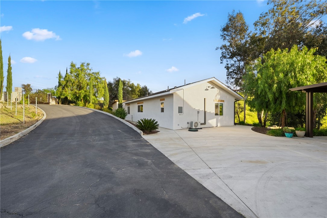 38125 Camino Sierra Road Temecula, CA 92592 - Photo 39 of 55