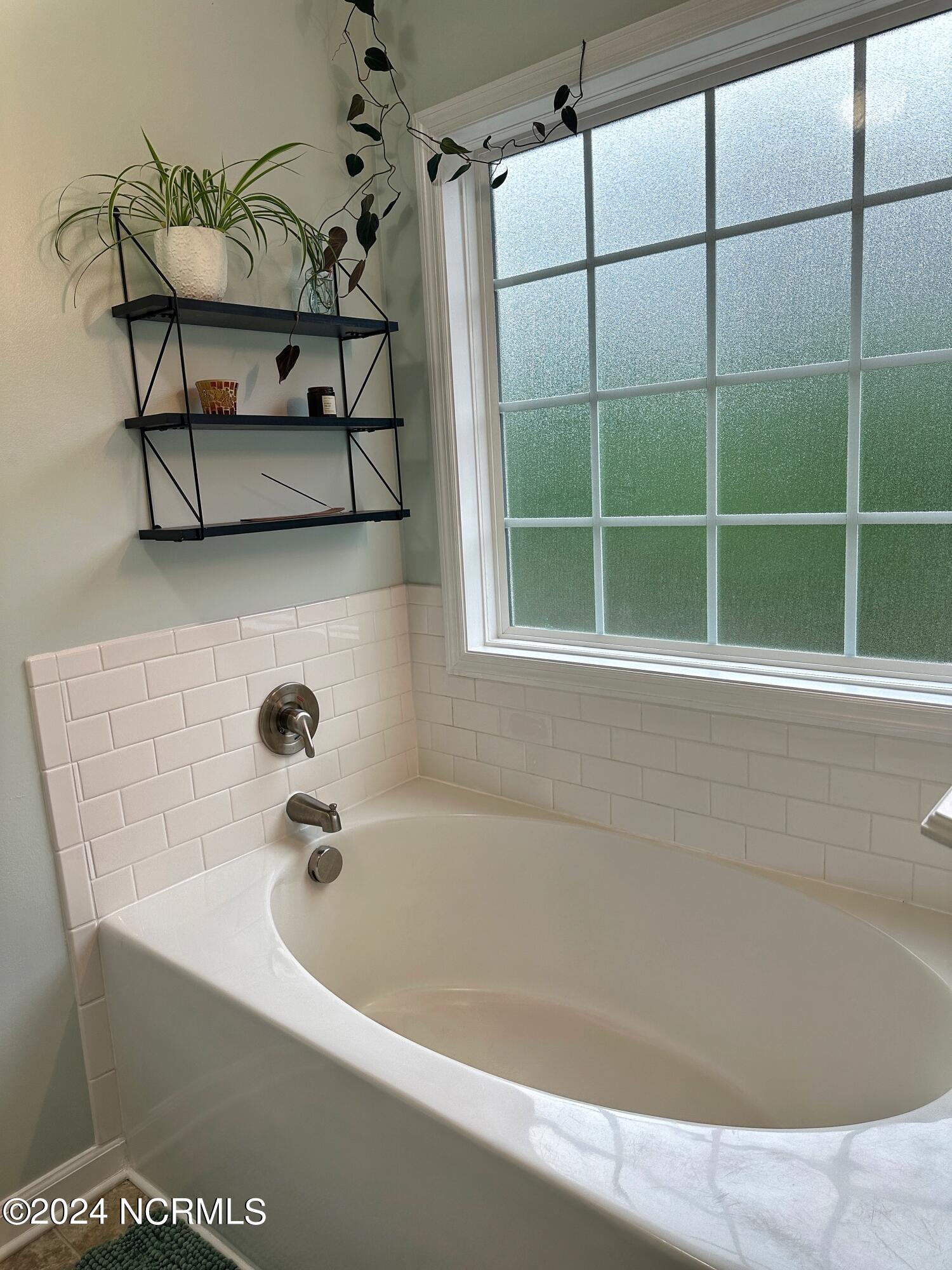 302 South Windy Ridge Road Hubert, NC 28539 - Photo 26 of 40 Mstrbath