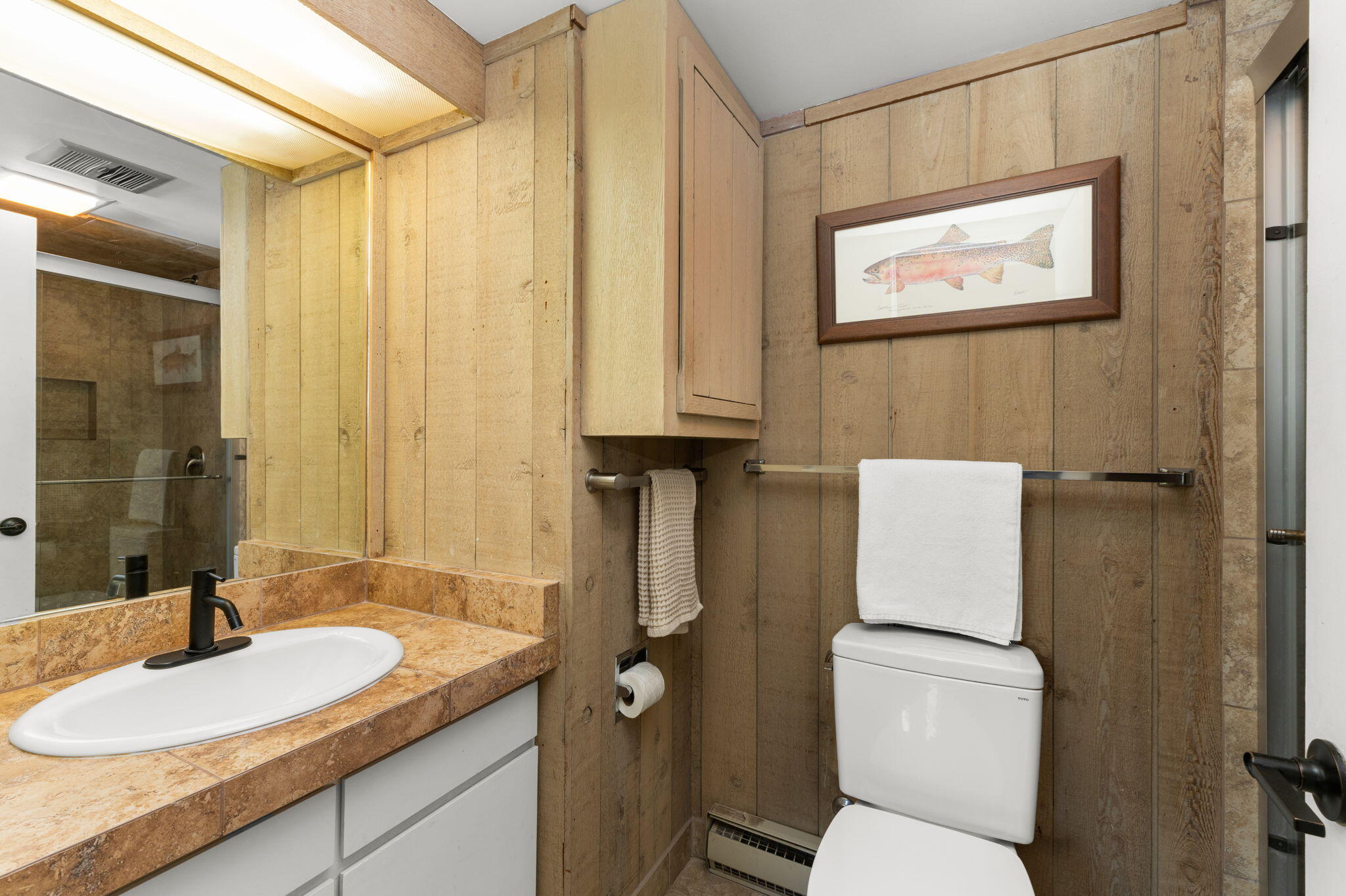 119 Picabo Street, Unit B2 Ketchum, ID 83340 - Photo 16 of 36 Primary bathroom