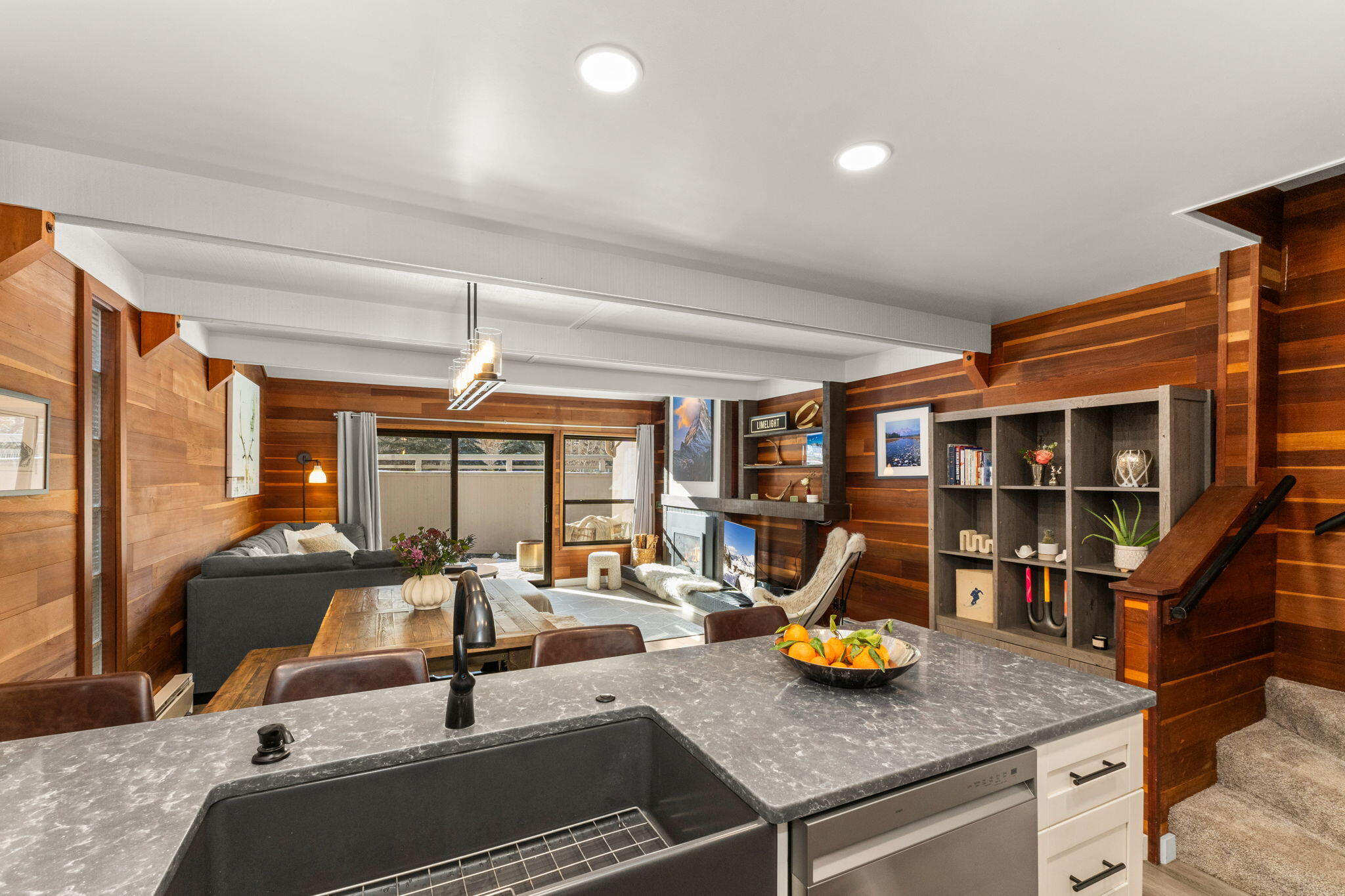 119 Picabo Street, Unit B2 Ketchum, ID 83340 - Photo 4 of 36 Open living area