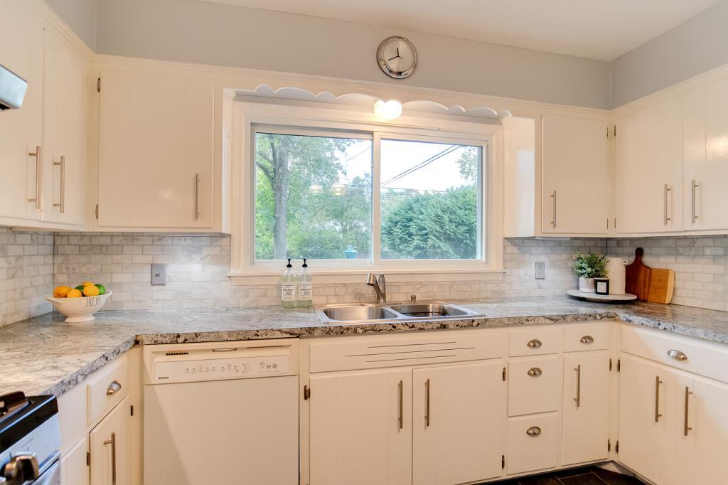 2062 Diffley Road Eagan, MN 55122 - Photo 11 of 25 Gallery Image 11