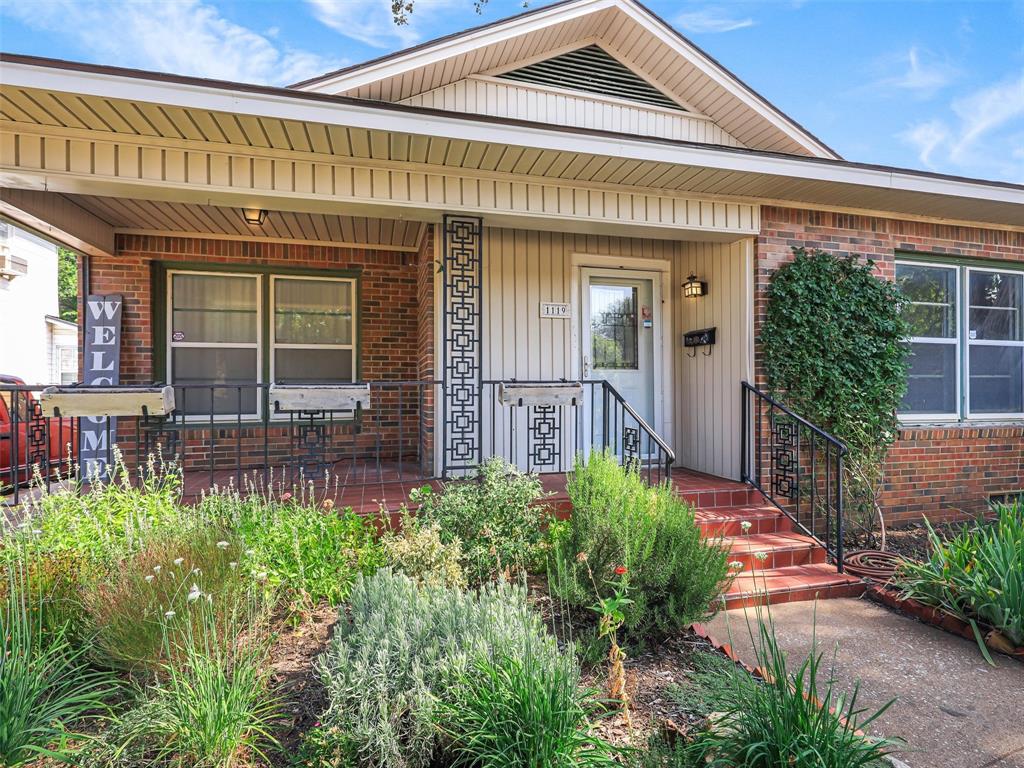1119 West Walker Street Denison, TX 75020 - Photo 3 of 28 Gallery Image 3
