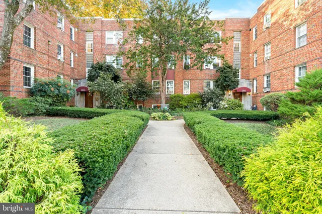 $345,000 | 2803 Cortland Place Northwest, Unit 206, Washington, DC 20008